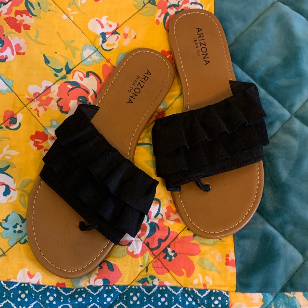 Ruffled sandals